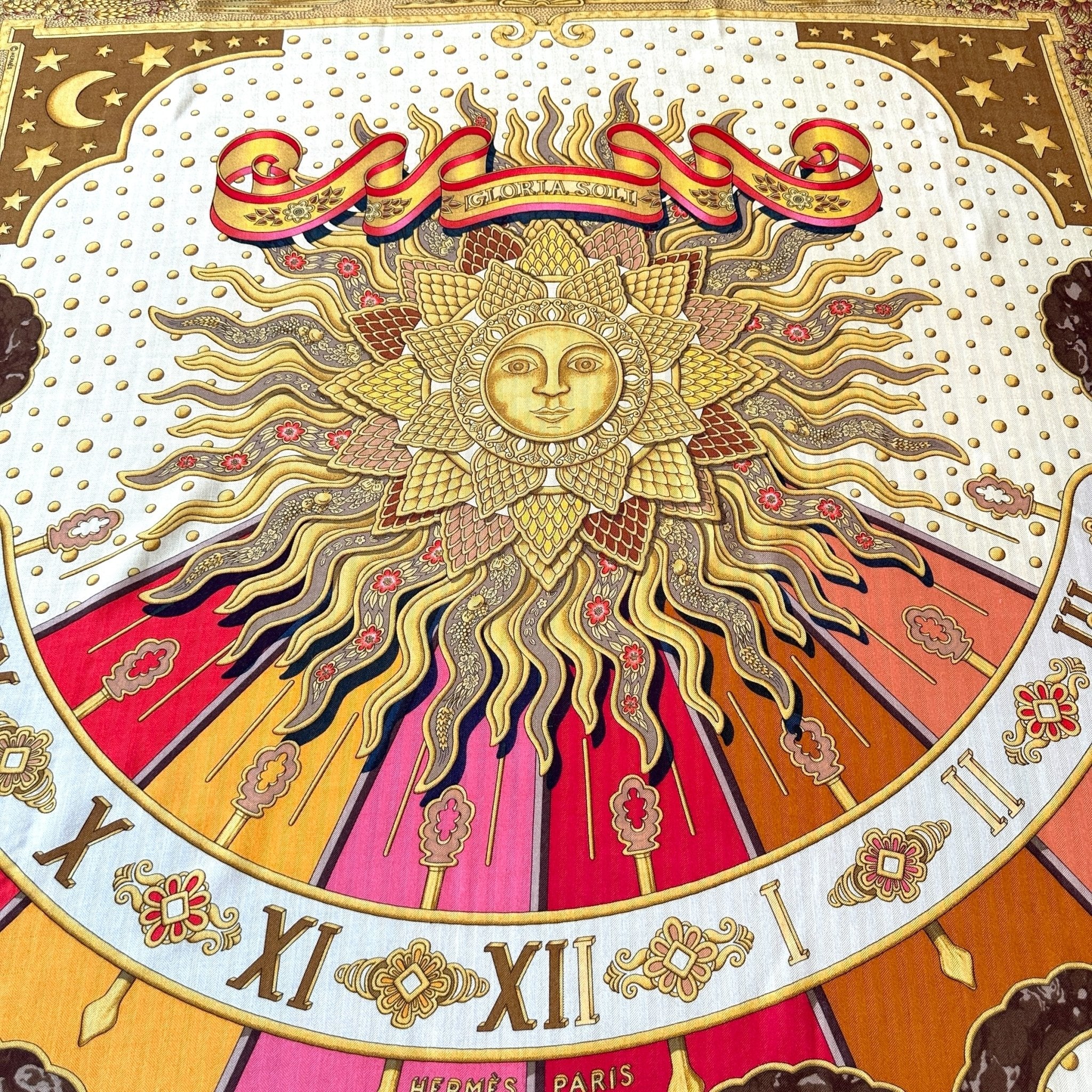 centre du foulard dessin de soleil