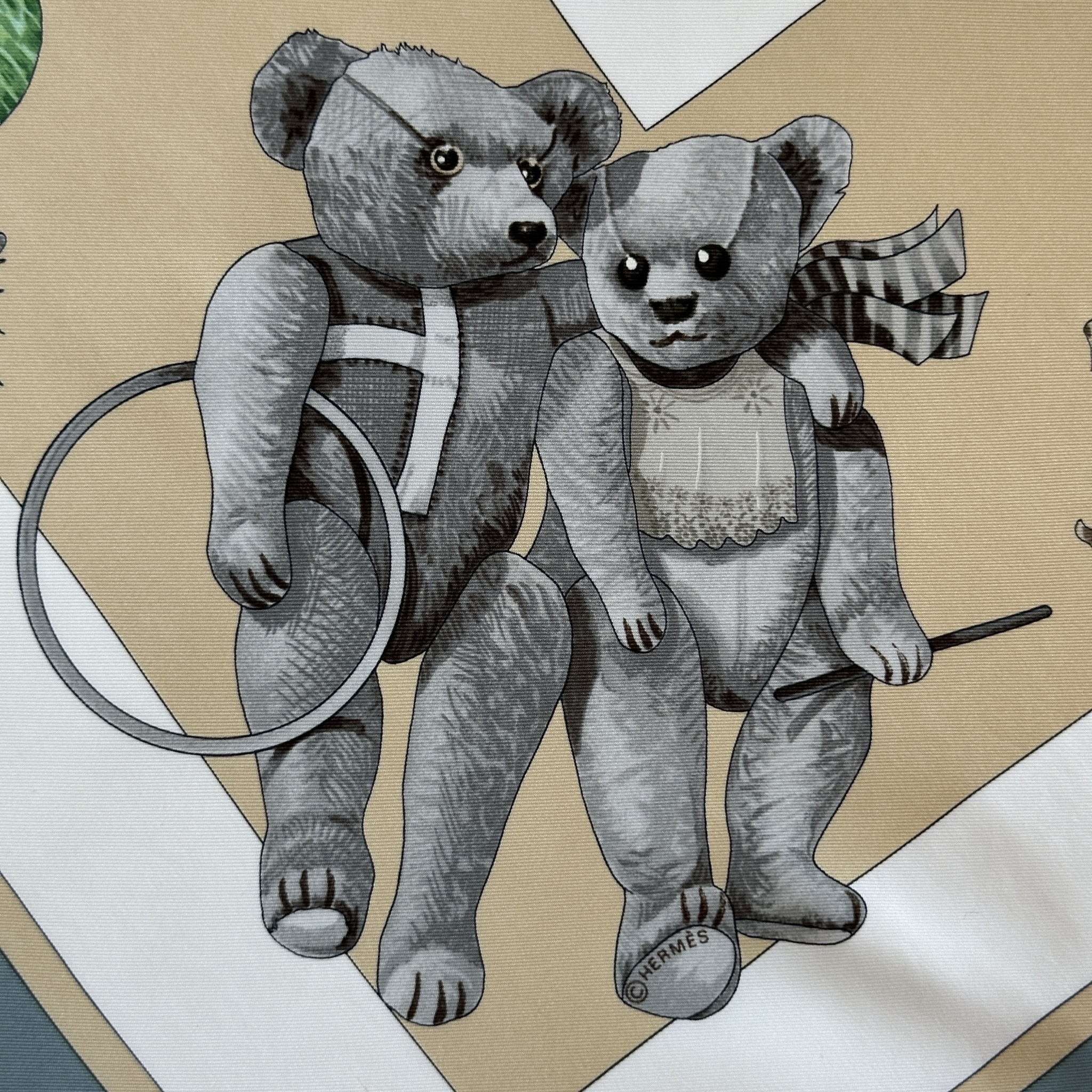 Confidants of Hearts - HERMES SCARF 90 CM