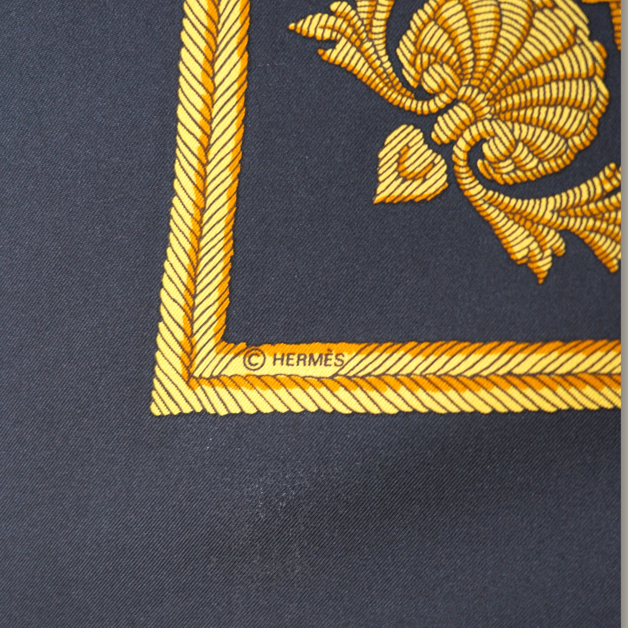 foulard-hermes-les-armes-de-paris-copyright