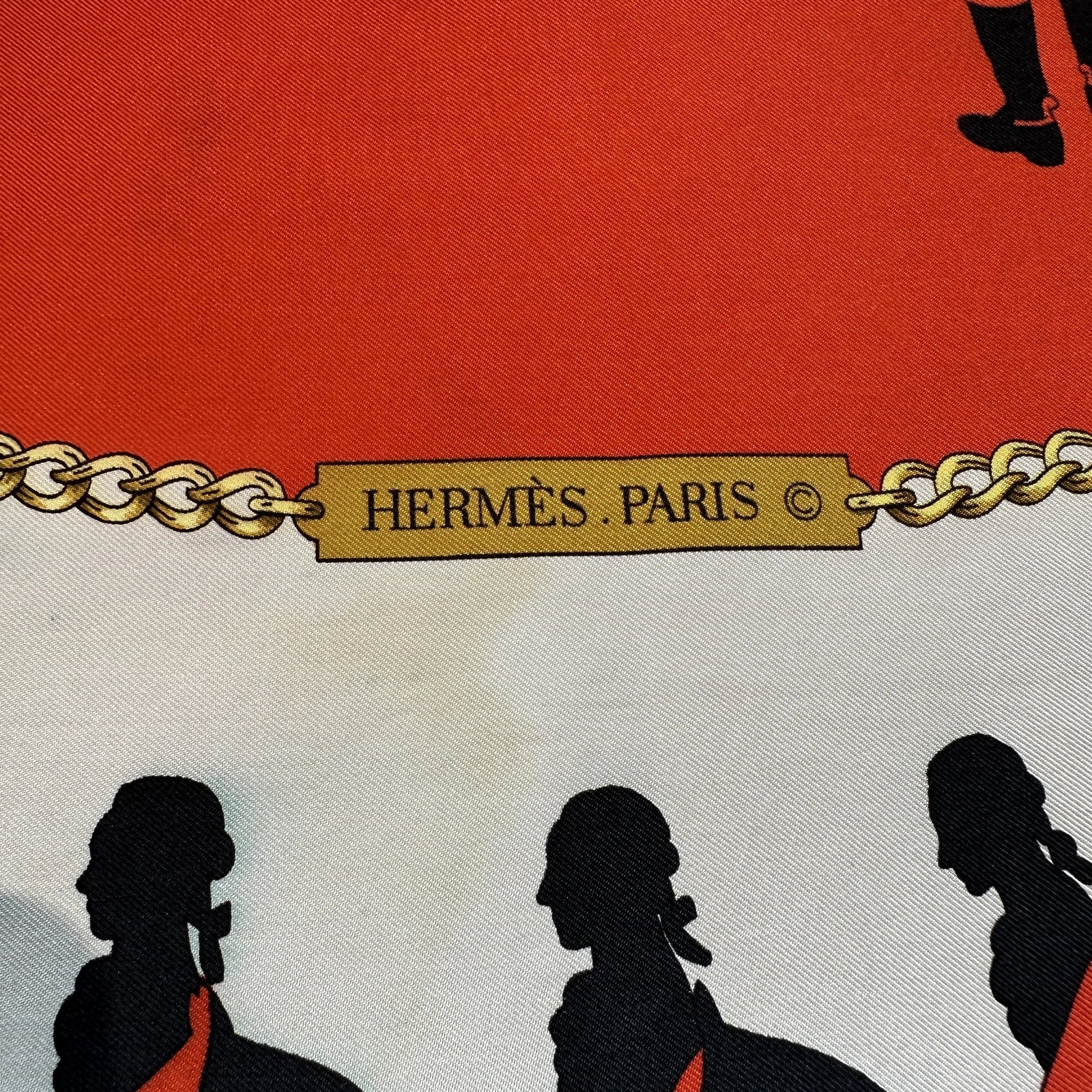 Signature Hermès Paris sur foulard vintage "Manège"