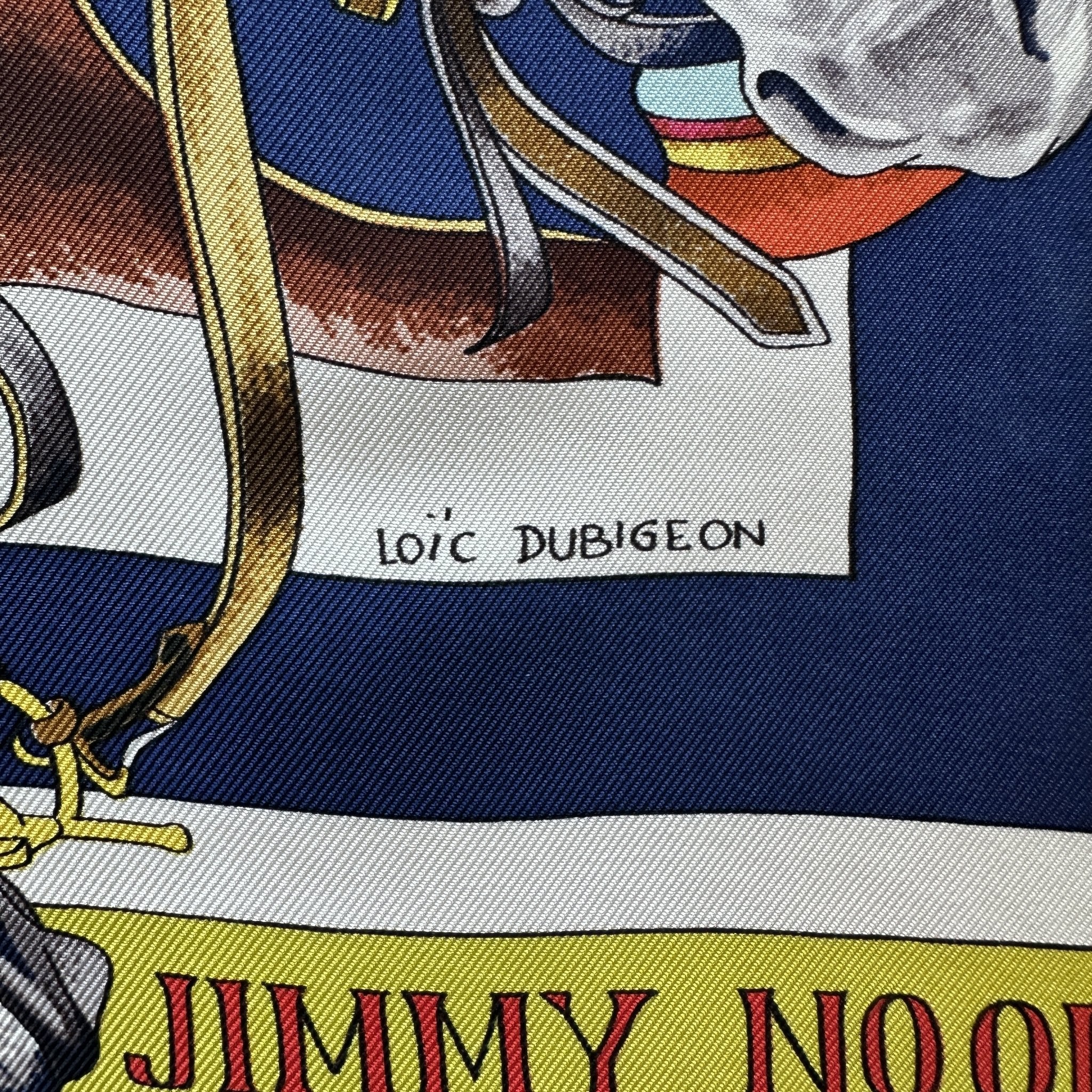 zoom sur signature du dessinateur du foulard loic dubigeon
