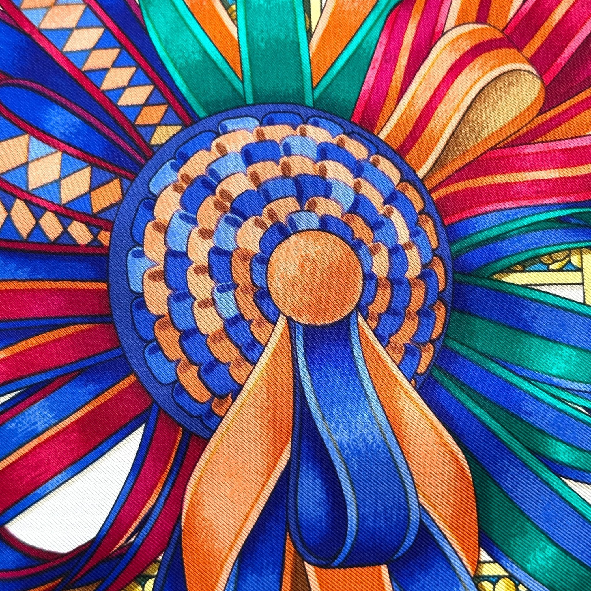 Zoom sur le motif ruban bleu et orange